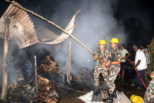 रुपनीमा आगलागि हुँदा ५० लाखको क्षति, एक जना घाइते